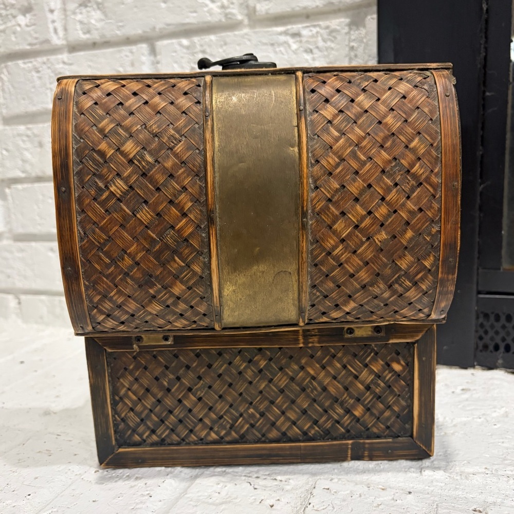 Woven Wood and Brass like Accent Treasure Chest - Picture 5 of 7